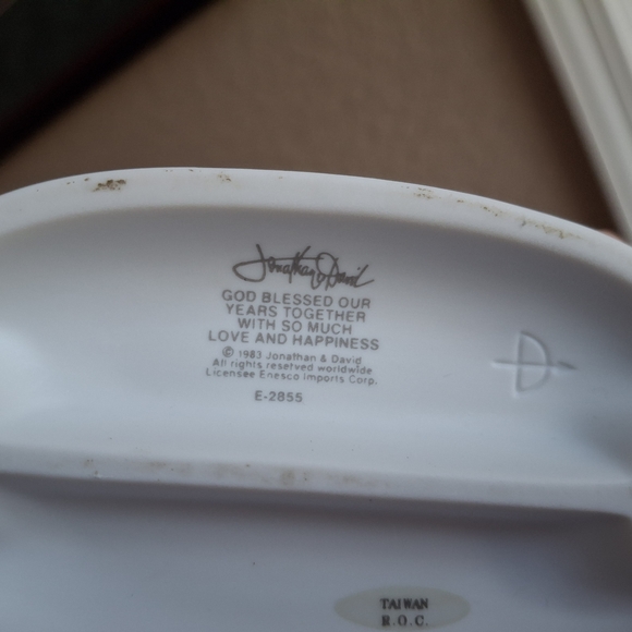 Precious Moments Cream and Pink Decor Accents - Picture 3 of 3